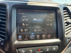 Used 2015  Jeep Cherokee 4d SUV 4WD Limited V6 at A&plus; Autobrokers near Mt&period; Vernon&comma; OH