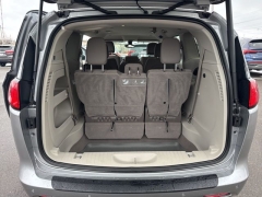 Used 2017  Chrysler Pacifica 4d Wagon Touring at A&plus; Autobrokers near Mt&period; Vernon&comma; OH