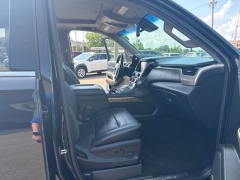 Used 2017  GMC Yukon 4d SUV 4WD Denali at A&plus; Autobrokers near Mt&period; Vernon&comma; OH