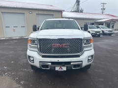 Used 2015  GMC Sierra 2500 4WD Crew Cab Denali at A&plus; Autobrokers near Mt&period; Vernon&comma; OH