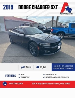 2019 Dodge Charger SXT's photo