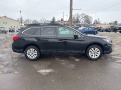 Used 2018  Subaru Outback 4d SUV 2&period;5i Premium at A&plus; Autobrokers near Mt&period; Vernon&comma; OH