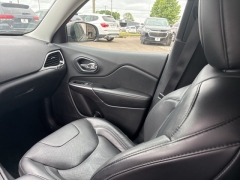 Used 2019 Jeep Cherokee 4d SUV 4WD Limited 3.2L at A+ Autobrokers near Mt. Vernon, OH