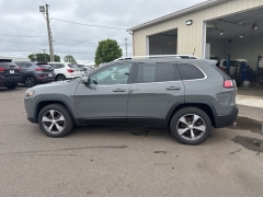 Used 2019 Jeep Cherokee 4d SUV 4WD Limited 3.2L at A+ Autobrokers near Mt. Vernon, OH