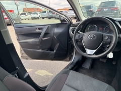 Used 2018  Toyota Corolla 4d Sedan LE at A&plus; Autobrokers near Mt&period; Vernon&comma; OH