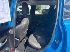 Used 2015  Jeep Renegade 4d SUV 4WD Trailhawk at A&plus; Autobrokers near Mt&period; Vernon&comma; OH