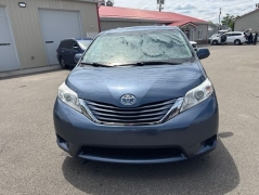 Used 2017  Toyota Sienna 4d Wagon LE 8-Pass at A&plus; Autobrokers near Mt&period; Vernon&comma; OH