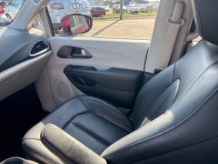 Used 2020 Chrysler Pacifica 4d Wagon Touring L at A+ Autobrokers near Mt. Vernon, OH