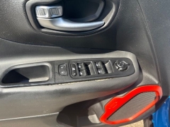 Used 2015  Jeep Renegade 4d SUV 4WD Trailhawk at A&plus; Autobrokers near Mt&period; Vernon&comma; OH