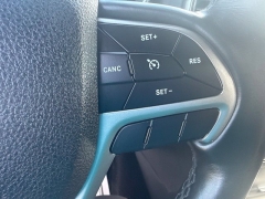 Used 2018  Jeep Grand Cherokee 4d SUV 4WD Laredo Altitude at A&plus; Autobrokers near Mt&period; Vernon&comma; OH