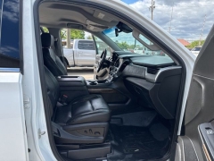 Used 2018  Chevrolet Suburban 4d SUV 4WD LT at A&plus; Autobrokers near Mt&period; Vernon&comma; OH