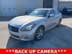 Used 2015  INFINITI Q70 4d Sedan AWD V6 at A&plus; Autobrokers near Mt&period; Vernon&comma; OH