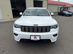Used 2018 Jeep Grand Cherokee 4d SUV 4WD Laredo Altitude at A+ Autobrokers near Mt. Vernon, OH