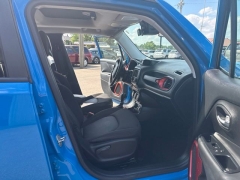 Used 2015  Jeep Renegade 4d SUV 4WD Trailhawk at A&plus; Autobrokers near Mt&period; Vernon&comma; OH