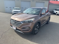 Used 2017  Hyundai Tucson 4d SUV AWD Limited at A&plus; Autobrokers near Mt&period; Vernon&comma; OH