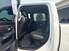 Used 2017  Ram 1500 4WD Crew Cab Laramie at A&plus; Autobrokers near Mt&period; Vernon&comma; OH