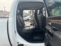 Used 2017  Ram 1500 4WD Crew Cab Laramie at A&plus; Autobrokers near Mt&period; Vernon&comma; OH