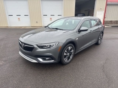 Used 2018  Buick Regal TourX 4d Wagon AWD Essence at A&plus; Autobrokers near Mt&period; Vernon&comma; OH