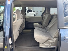 Used 2017  Toyota Sienna 4d Wagon LE 8-Pass at A&plus; Autobrokers near Mt&period; Vernon&comma; OH