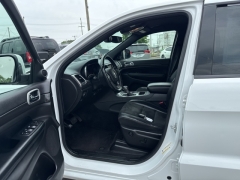 Used 2018 Jeep Grand Cherokee 4d SUV 4WD Laredo Altitude at A+ Autobrokers near Mt. Vernon, OH