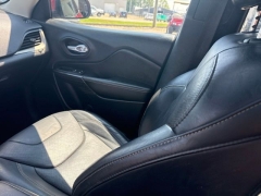 Used 2015  Jeep Cherokee 4d SUV 4WD Limited V6 at A&plus; Autobrokers near Mt&period; Vernon&comma; OH