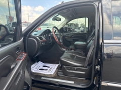 Used 2011  Cadillac Escalade 4d SUV AWD Premium at A&plus; Autobrokers near Mt&period; Vernon&comma; OH