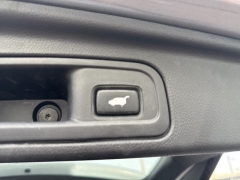 Used 2017  Honda Pilot 4d SUV AWD Elite at A&plus; Autobrokers near Mt&period; Vernon&comma; OH