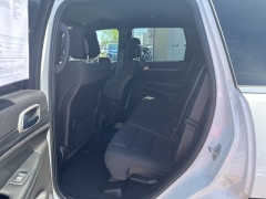 Used 2019  Jeep Grand Cherokee 4d SUV 4WD Laredo E at A&plus; Autobrokers near Mt&period; Vernon&comma; OH