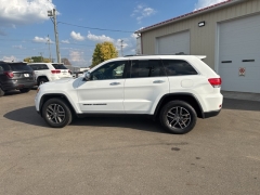 Used 2018  Jeep Grand Cherokee 4d SUV 4WD Limited V6 at A&plus; Autobrokers near Mt&period; Vernon&comma; OH