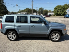 Used 2014  Jeep Patriot 4d SUV 4WD Latitude at Dave White Auto Credit near Sylvania, OH