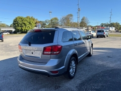 Used 2016  Dodge Journey 4d SUV FWD SXT at Dave White Auto Credit near Sylvania, OH