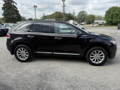 Used 2013  Lincoln MKX 4d SUV AWD at Dave White Auto Credit near Sylvania, OH