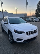 Used 2021  Jeep Cherokee Latitude Lux 4x4 at Dave White Auto Credit near Sylvania&comma; OH
