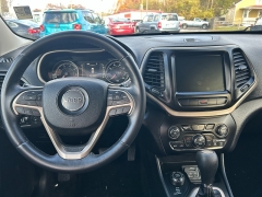 Used 2014  Jeep Cherokee 4d SUV 4WD Latitude at Dave White Auto Credit near Sylvania, OH