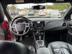 Used 2013  Chrysler 200 4d Sedan Limited at Dave White Auto Credit near Sylvania, OH