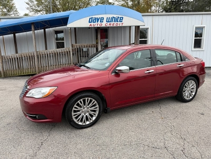 Used 2013 Chrysler 200 4d Sedan Limited at Dave White Auto Credit near Sylvania, OH