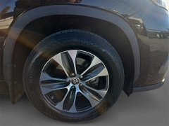 Used 2021  Toyota Highlander XLE AWD at Dime Down by Frank Leta near Bridgeton, MO
