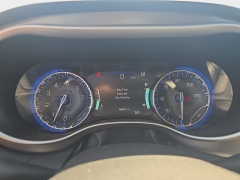 Used 2023  Chrysler Pacifica Touring L FWD at Dime Down by Frank Leta near Bridgeton&comma; MO