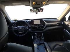 Used 2021  Toyota Highlander XLE AWD at Dime Down by Frank Leta near Bridgeton, MO