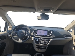 Used 2023  Chrysler Pacifica Touring L FWD at Dime Down by Frank Leta near Bridgeton&comma; MO