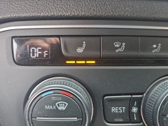 Used 2019  Volkswagen Atlas 4d SUV 3&period;6L SE Technology R-Line 4motion at Dime Down by Frank Leta near Bridgeton&comma; MO