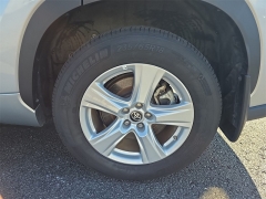 Used 2024  Toyota Highlander LE AWD at Dime Down by Frank Leta near Bridgeton, MO