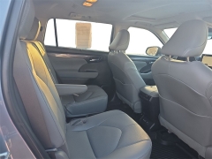 Used 2023  Toyota Highlander XLE AWD at Dime Down by Frank Leta near Bridgeton&comma; MO