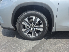 Used 2021 Toyota Highlander XLE AWD at Dime Down by Frank Leta near Bridgeton, MO