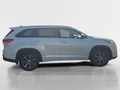 Used 2018  Toyota Highlander SE V6 AWD &lpar;Natl&rpar; at Dime Down by Frank Leta near Bridgeton&comma; MO