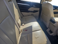 Used 2018  Toyota Highlander SE V6 AWD &lpar;Natl&rpar; at Dime Down by Frank Leta near Bridgeton&comma; MO