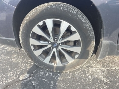 Used 2017  Subaru Outback 4d SUV 2&period;5i Limited at Dime Down by Frank Leta near Bridgeton&comma; MO