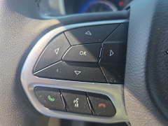 Used 2023  Chrysler Pacifica Touring L FWD at Dime Down by Frank Leta near Bridgeton&comma; MO