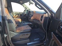 Used 2019  Chevrolet Silverado 1500 4WD Crew Cab 147" High Country at Dime Down by Frank Leta near Bridgeton, MO