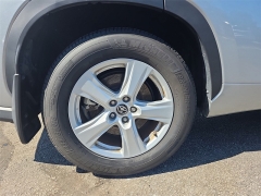 Used 2024  Toyota Highlander LE AWD at Dime Down by Frank Leta near Bridgeton, MO